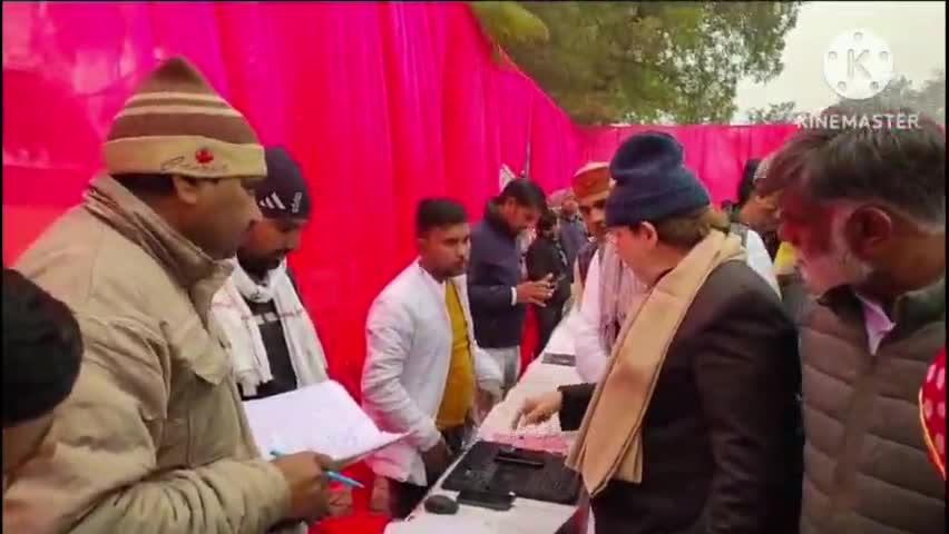 नाहड़: विकसित भारत संकल्प यात्रा जनसंवाद के दौरान मुख्य अतिथियों ने गांवों में विभागीय प्रदर्शनी का किया अवलोकन