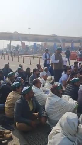 जेवर टोल पर किसान एकता संघ द्वारा जे पी व टोल प्रशासन के खिलाफ जोरदार प्रदर्शन
किसानों को हकों को कुचल रही टोल कम्पनी
