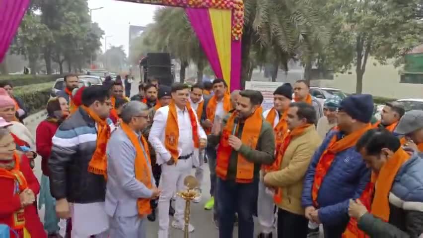 एल्डिको सोसाइटी शोभा यात्रा मे सभी को #राम_मन्दिर निर्माण और राम लला की प्राण प्रतिष्ठा की शुभकामनाएं दी
#nikhilmadaan