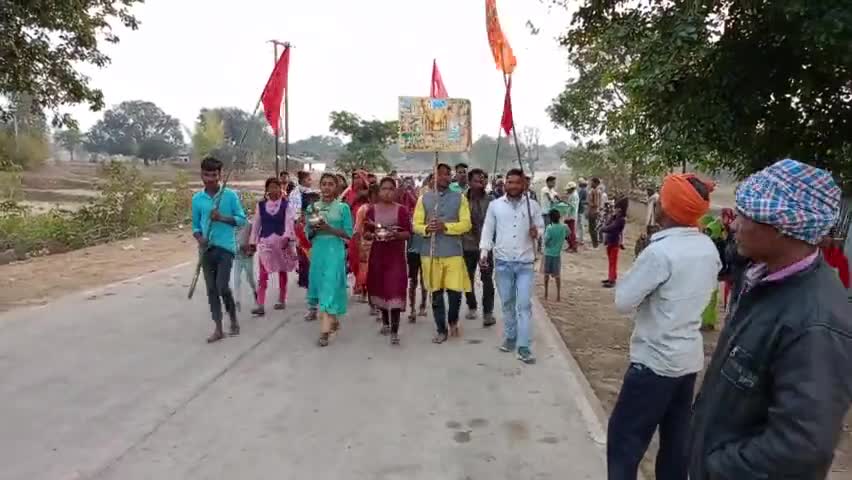 शहडोल जिले कर्राबन  गांव में  प्राण प्रतिष्ठा महोत्सव मे युवाने निकाली हिंदू गर्जना पैदल रैली लगाएं जय श्री राम के नारे@