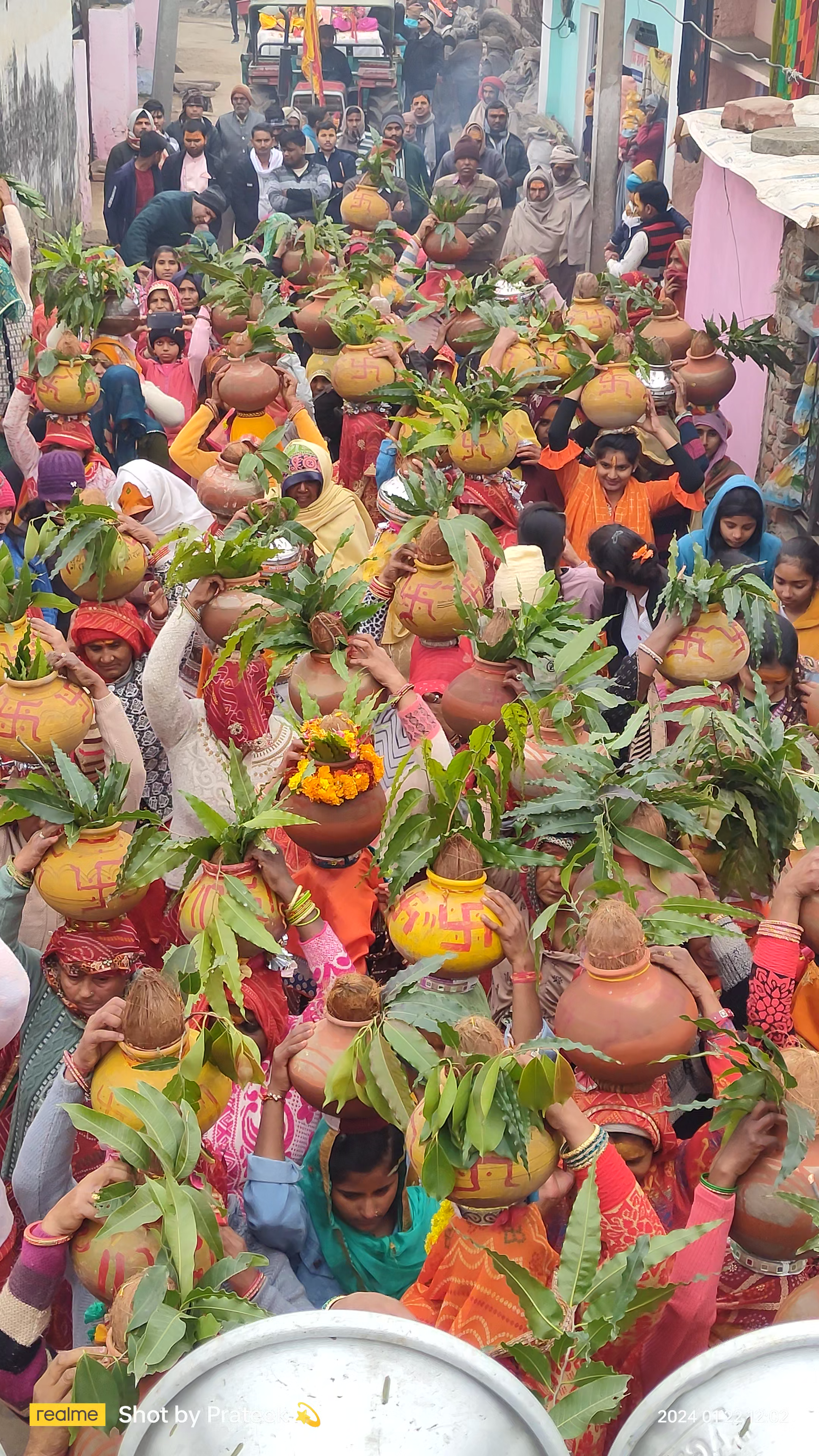 कठूमर: भव्य कलश यात्रा एवम राम लला झांकी का आयोजन ग्राम नगला मक्खन##भारती_हेक्साकॉम #shandaar #newsindia24x7 ्यूज