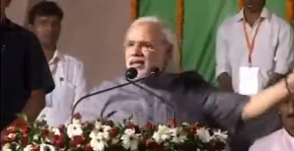 पीएम #नरेन्द्र_मोदी जबाव दें कि भारतीय रुपये के लगातर हो रहे अवमूल्यन को रोकने हेतु 10 वर्षों में उन्होंने क्या किया है?