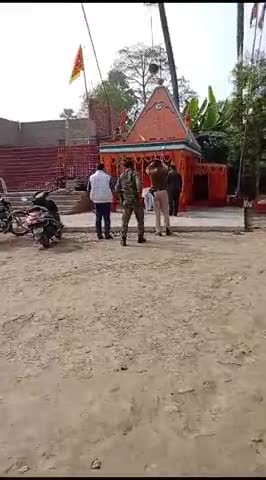कल bjp लालगंज विधायक हर मंदिर पे माथा टेका , पोझिया हाट पर भी 
#bjp4up
