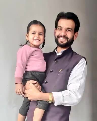 दो चोटी वाली...🙂❤️

बेटी जितना प्यार अपने बाप से करती है उतना भगवान से भी नही करती।
#राष्ट्रीय_बालिका_दिवस