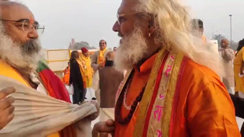 चंद मिनटों में ही हो गई कुछ बातें ---
  कांग्रेस जे राष्ट्रिय प्रवक्ता पूज्य आचार्य प्रमोद कृष्णम जी से .......

#bjp #भाजपा #Congress #कांग्रेस #काँग्रेस #विहिप #VHP
