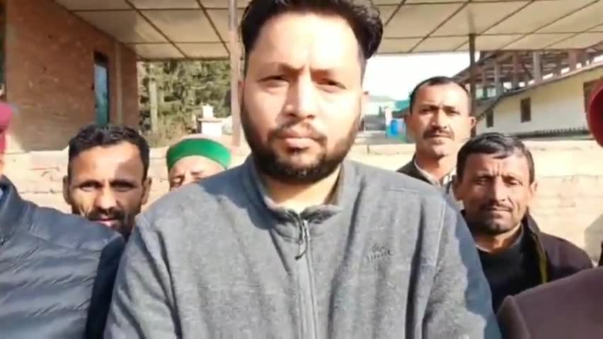 कुपवी: कुपवी में बेसहारा पशुओं के लिए जल्द किया जाएगा गौशाला का निर्माण, खंड विकास अधिकारी अरविंद सिंह गुलेरिया ने दी जानकारी