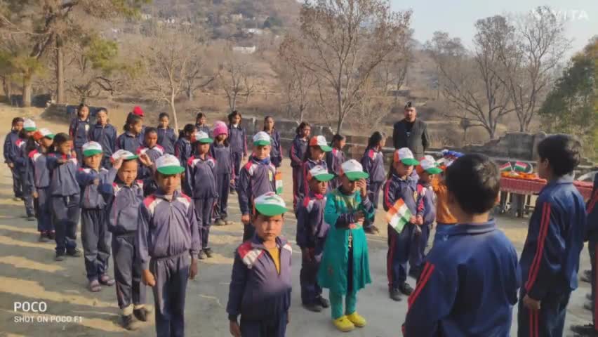 बग्वालीपोखर: राजकीय जूनियर हाईस्कूल कफड़ा में बड़े हर्ष से मनाया गणतंत्र दिवस,ग्राम प्रधान बड़ेत रही मुख्य अतिथि।