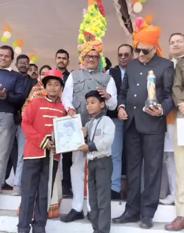 कट्ठीवाड़ा: कठ्ठीवाडा 8 वर्षीय नन्हें वैदिक परिहार ने वन मंत्री  नागर सिंह चौहान को चित्र भेंट किया