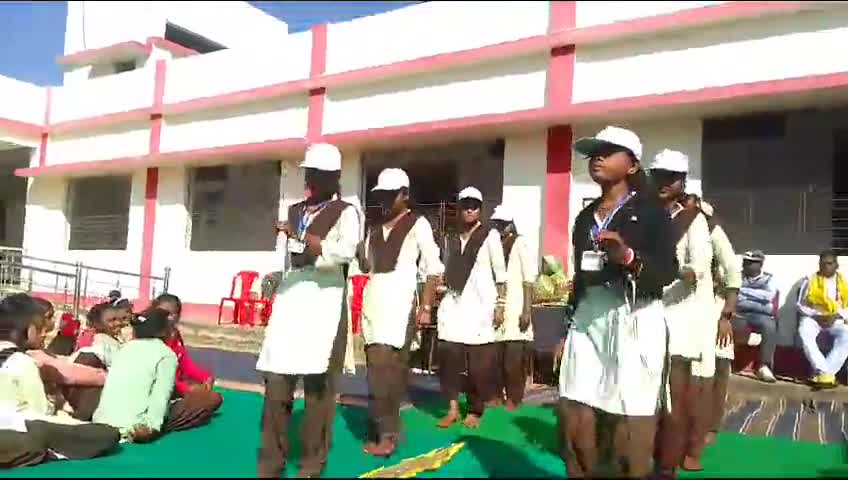 कुसमी: #गणतंत्र दिवस के शुभ अवसर पर बहुत ही शानदार प्रस्तुति #सांस्कृतिक कार्यक्रम