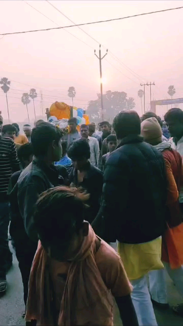 जीवराखन टोला- दरवेशपुर बगीचा में भाई सुनीलजी के पूज्य पिताजी अनूप लाल राय जी की अंतिम यात्रा में शामिल हुआ। #मनेर #Maner