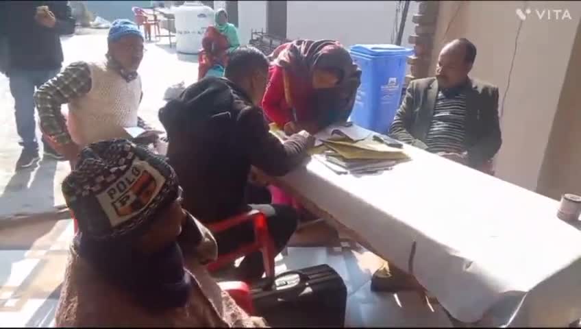 बग्वालीपोखर: जिला सैनिक कल्याण अधिकारी विंग कमांडर चंद्रशेखर आजाद ने किया बग्वाली पोखर सहित विकासखंड द्वाराहाट का दौरा।