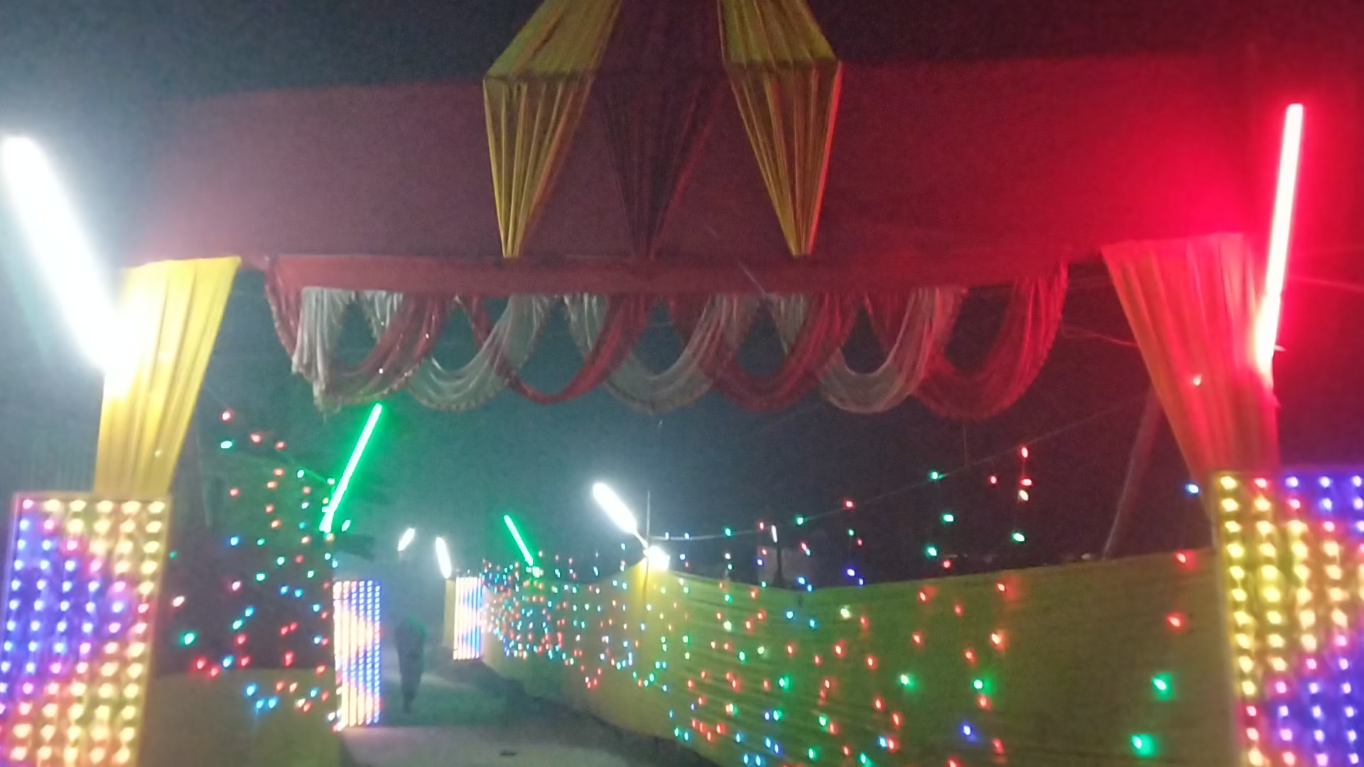जतुका ठाकुर जी श्री राम-जानकी मन्दिर प्रांगण में आयोजित नवाह संकीर्तन महायज्ञ समापन।