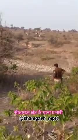 सीतामऊ: #सीतामऊ थाना प्रभारी चोरों से परामर्श करते हुऐ