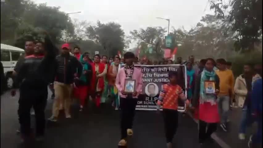 মাটিয়ালি: সুনিল উরাও খুন কান্ডে অভিযুক্তদের গ্রেফতারের দাবিতে মালবাজারে মিছিল করল তৃণমূল কংগ্রেস