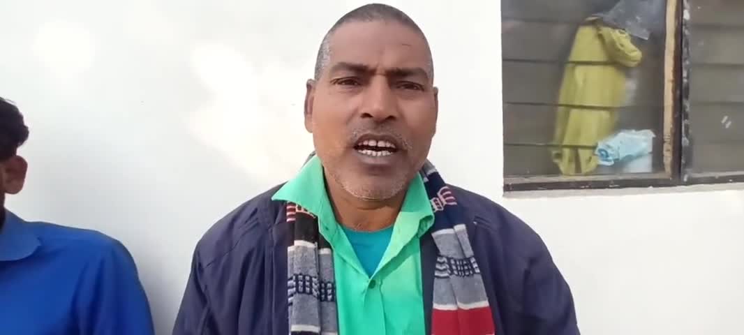 बाइक चालक को ट्रैक्टर ने मारी पीछे से टक्कर बाइक सवार की पर ही  मौत गई आने दो साथी घायल #आम_चुनाव #sphardoi