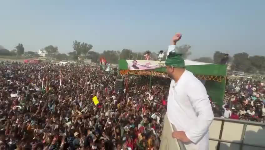 आओ देखें इस धरा पर कौन कितना वीर, कौन कितना बलिदानी है! किसकी धमनी में लहू, किसकी धमनी में पानी है!

#जन_विश्वास_यात्रा