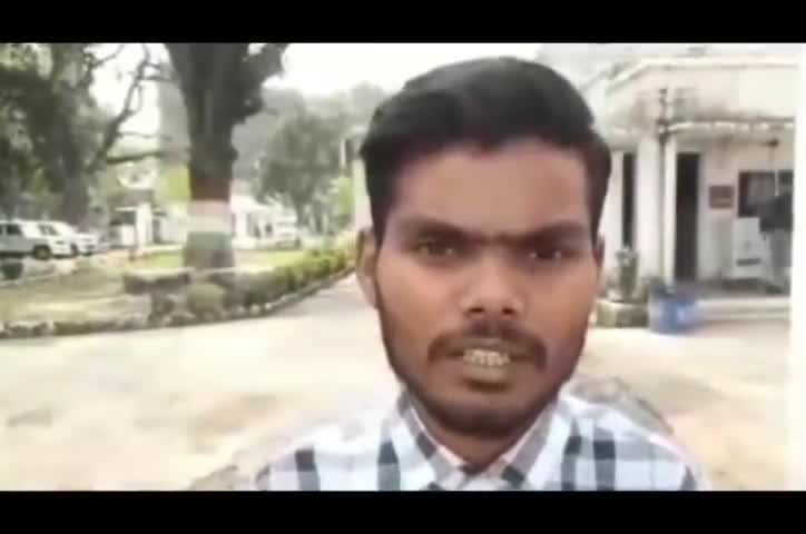 चेकिंग के दौरान सिपाहियों के द्वारा पत्रकार के साथ की गई मारपीट और अभद्र भाषा का प्रयोग 
#uttarpradesh #uppolice #press