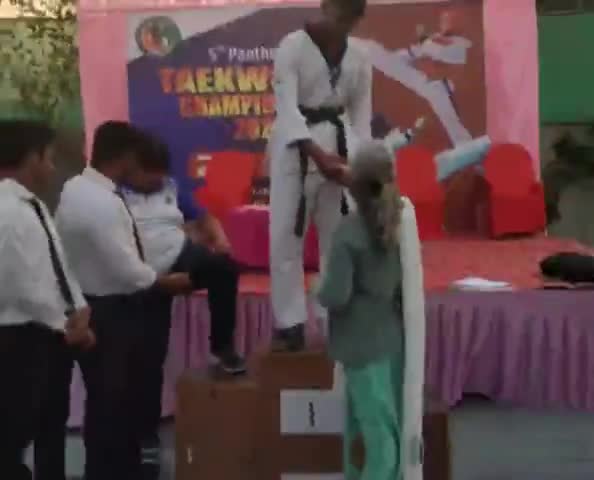 ताइक्वांडो प्रतियोगिता में 46 खिलाड़ियों ने जीते पदक #churunews #churuvision #churulive #taekwondo