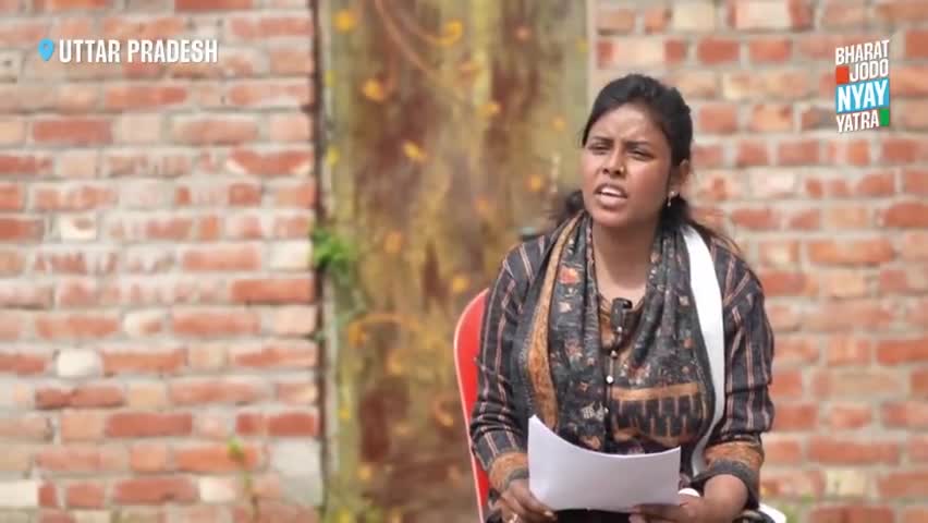 उप्र बीजेपी कार्यालय पर 69000 सहायक शिक्षक अभ्यर्थियों का फिर प्रदर्शन।  #69000शिक्षकभर्ती_obc_sc_आरक्षण_घोटाला   #6800_शिक्षकों_की_नियुक्ति_करो 

युवा अधिकार मांग रहा है, भीख नहीं...