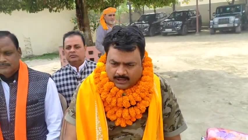 पहाड़पुर: सम्मानित हुए गोविंदगंज के पूर्व विद्यायक राजन तिवारी।पूर्वी सरेया पंचायत के मुखिया प्रत्तिनिधि व सदस्यो ने किया सम्मानित