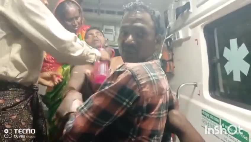 ଭୁବନ: ଗ୍ୟାସ ରୋଷେଇ ରୁ ଜଳିଗଲେ ଯୁବକ
 ଭୁବନ ଥାନା ଅନ୍ତର୍ଗତ ଗଡନୃସିଂହପ୍ରସାଦ ଗ୍ରାମ ହରିଜନ ସାହିର ଅମିନ ମଲ୍ଲିକଙ୍କ ପୁଅ ସୁନିଲ(୨୮)