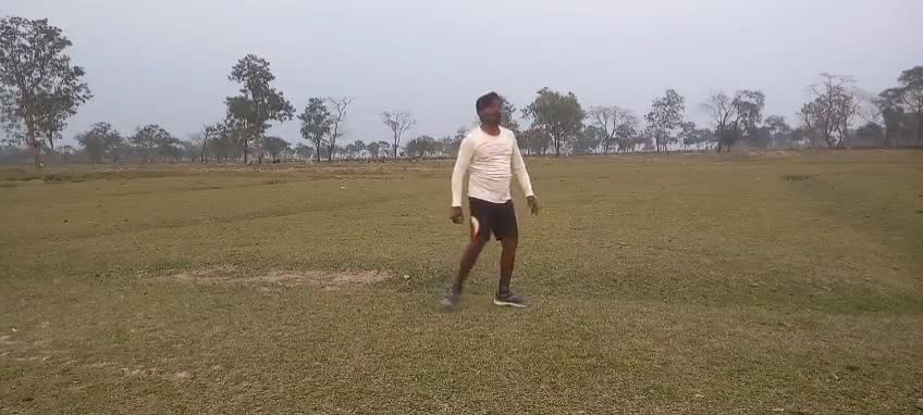 #Bhagwandas #Toppo, fast catch (21sec) 🇮🇳

#Mowgli #JungleBook #MowgliLand #BoomerangIndia #KheloIndia #Bhutan
#BoomerangsAroundTheWorld #BoomerangSport #Tribal #indigenous #Boomerang #Boomerangs