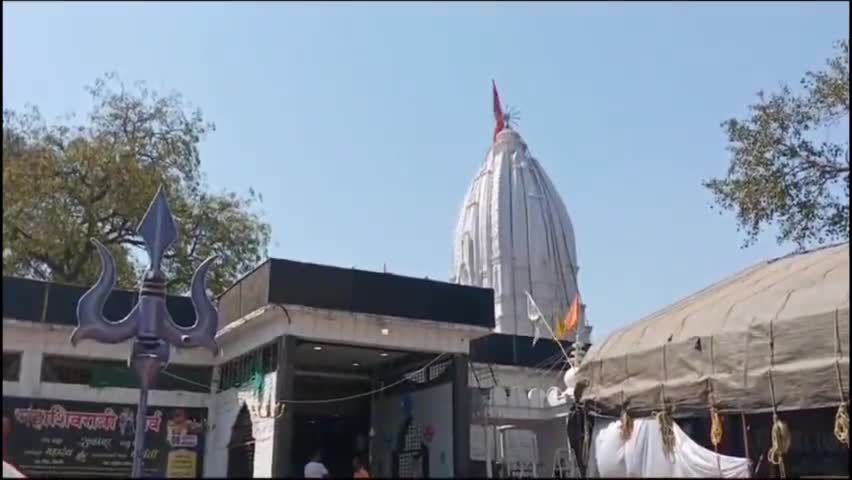 सिवनी: महाशिवरात्रि के अवसर पर नगर के विभिन्न शिवालयों मे श्रद्धालुओं का लगा तांता, श्रद्धालुओं #ने दर्शन कर की पूजन अर्चन