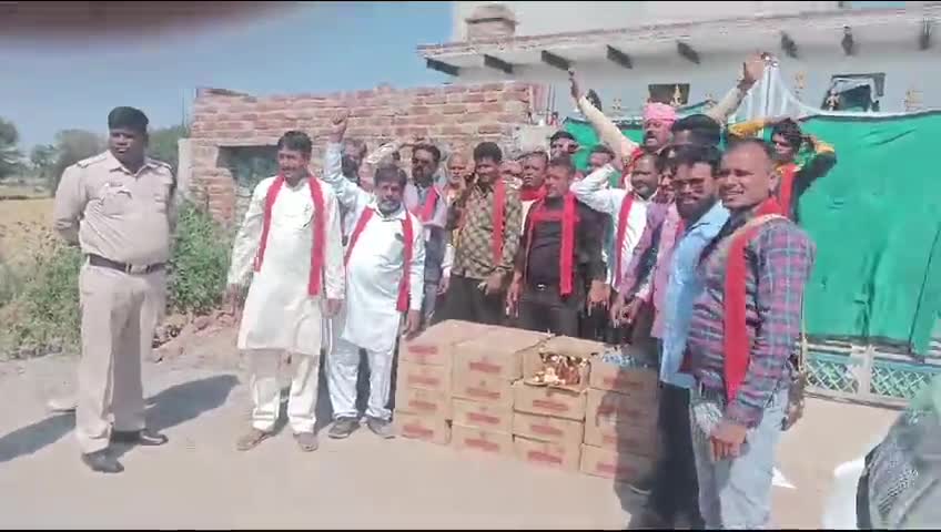 थाना पटेरा अंतर्गत 33 पेंटी अवैध शराब भगवती मानव कल्याण संगठन व भारतीय शक्ति चेतना पार्टी दमोह के कार्यकर्ताओं ने पकड़ी 😀😀👏👏 #reels #viral #avaidhsharab #bmks #NashaMuktBharatAbhiyaan #trendingreels