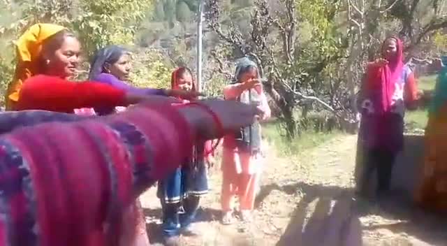 जिलासू: क्वीठी में राष्ट्रीय ग्रामीण आजीविका मिशन के तहत मतदाताओं को मतदान की दिलाई गई शपथ