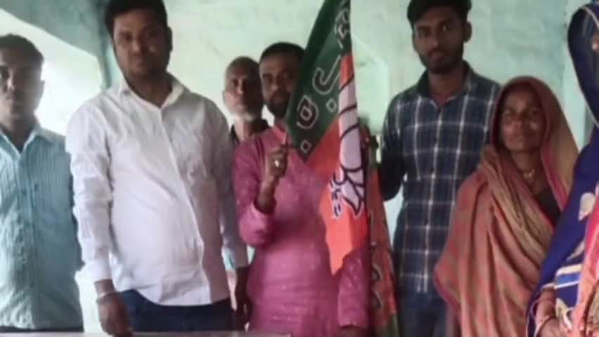 चिगरी सिमराहा,एवं पकाही झझरा के विभिन्न गांव में भाजपा के नारी शक्ति वन्दन सह लाभार्थी संपर्क अभियान का किया कार्यक्रम।