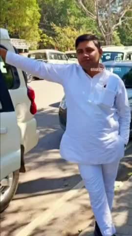 खुद मे वो बदलाव लाइए जो जो दुनियां मे आप देखना चाहते हैं #Samajwadi