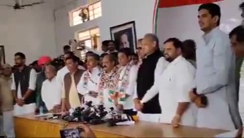 लोकसभा चुनाव से पहले राजस्थान कांग्रेस को मिली और मजबूती। चार बड़े नेताओं ने ली कांग्रेस पार्टी की सदस्यता।
#ajmerruleritcellexecutive