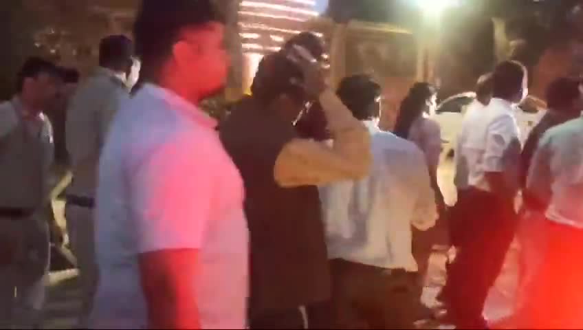 #दिल्ली के #मुख्यमंत्री अरविंद केजरीवाल के घर #ED की #टीम पहुंची...