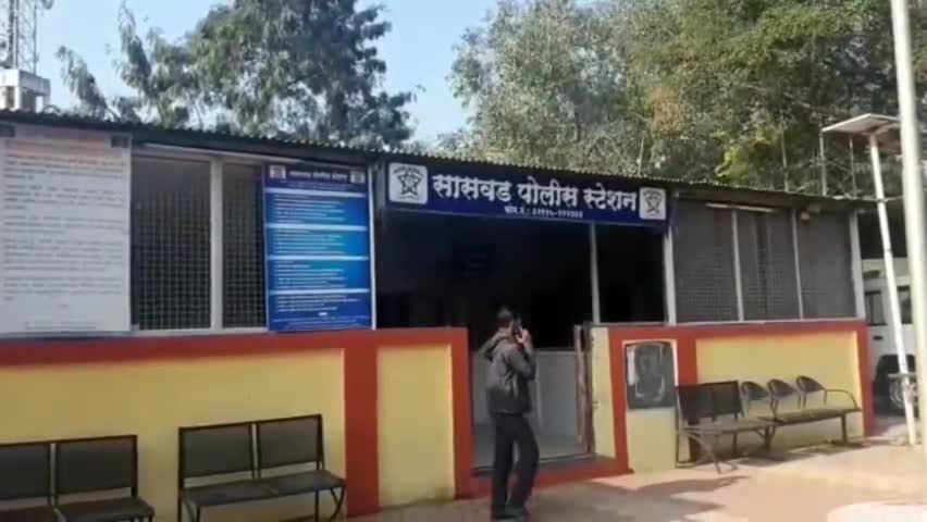 पुरंदर: सासवड येथील विटभट्टिवर काम करणाऱ्या कामगाराने मालकाचे  एक लाख सत्तर हजार रुपये घेऊन केला पोबारा