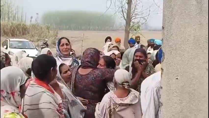 ਦੀਨਾਨਗਰ: ਜਰਮਨ ਗਏ ਨੌਜਵਾਨ ਬਲਜੀਤ ਸਿੰਘ ਦੀ ਮ੍ਰਿਤਕ ਦੇਹ ਉਸਦੇ ਪੈਤਰਕ ਪਿੰਡ ਹਸਨਪੁਰ ਪਹੁੰਚਣ ਤੇ ਪੀੜਿਤ ਪਰਿਵਾਰ ਨੇ ਕੀਤਾ ਅੰਤਿਮ ਸੰਸਕਾਰ