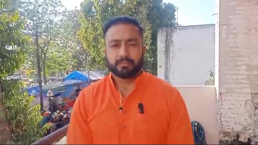 ਆਨੰਦਪੁਰ ਸਾਹਿਬ: ਹੋਲਾ ਮਹੱਲਾ ਦੌਰਾਨ ਨਿਹੰਗ ਸਿੰਘਾ ਵਲੋਂ ਹਿੰਦੂਆਂ ਦੀਆਂ ਟੋਪੀਆਂ ਲਾਹੁਣ ਦੀ ਸ਼ਿਵ ਸੈਨਾ ਦੇ ਪੰਜਾਬ ਪ੍ਰਧਾਨ ਗੁਰਪ੍ਰੀਤ ਲਾਡੀ ਨੇ ਕੀਤੀ ਨਿਖੇਧੀ