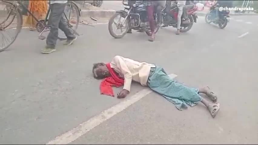 हसेरन: डीएन इंटर कालेज के सामने सड़क पार रहे बुजुर्ग को अज्ञात वाहन ने मारी टक्कर एक घायल