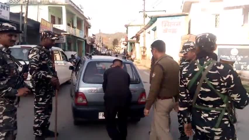 बग्वालीपोखर: होली और आदर्श आचार संहिता को लेकर पुलिस ने बग्वाली पोखर में वाहनों की तलाशी ली