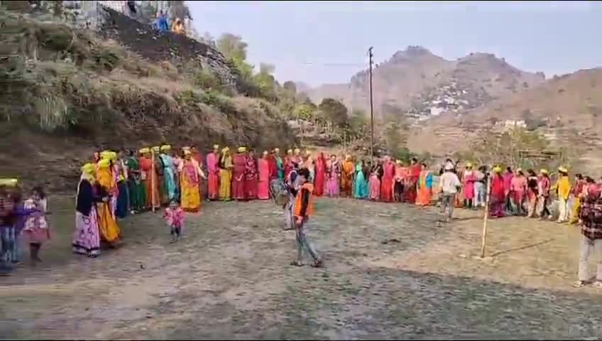 मंच: तामली में खड़ी होली का हुआ आयोजन महिलाओं के साथ बुजुर्ग और बच्चों ने भी खड़ी होली गायन किया