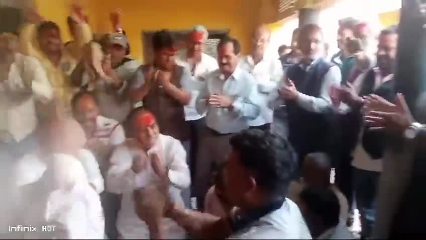 होली की हार्दिक शुभकामनायें। आपका जीवन रंगों से सराबोर रहे। #बिहटा #Bihta #मनेर #Maner #होली #होली2024 #Holi #Holi2024