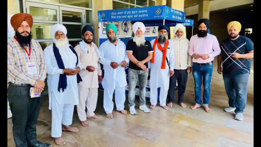 ਆਨੰਦਪੁਰ ਸਾਹਿਬ: ਚੋਣ ਕਮਿਸ਼ਨ ਦੀਆ ਹਦਾਇਤਾਂ ਅਨੁਸਾਰ ਵਿਰਾਸਤ-ਏ-ਖਾਲਸਾ ਵਿਚ ਨੋਡਲ ਅਫਸਰ ਰਣਜੀਤ ਸਿੰਘ ਨੇ ਵੋਟ ਦੇ ਇਸਤੇਮਾਲ ਸਬੰਧੀ ਦਿੱਤੀ ਜਾਣਕਾਰੀ