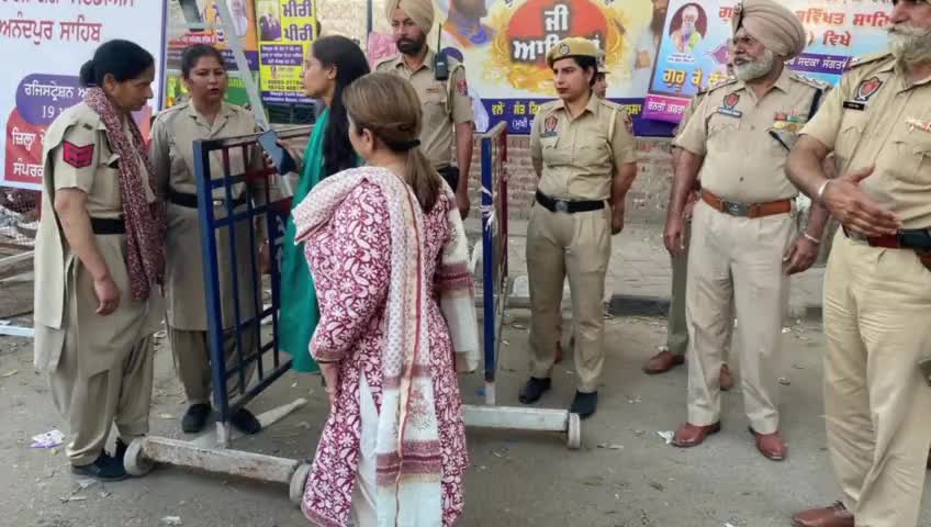 ਆਨੰਦਪੁਰ ਸਾਹਿਬ: DC ਤੇ ADC ਨੇ ਹੋਲੇ ਮੁਹੱਲਾ ਦੀ ਸਮਾਪਤੀ ਤੋਂ ਬਾਅਦ ਅਨੰਦਪੁਰ ਸਾਹਿਬ ਤੇ ਕੀਰਤਪੁਰ ਸਾਹਿਬ 'ਚ ਵੱਖ-ਵੱਖ ਥਾਵਾਂ ਤੇ ਜਾਕੇ ਸਫਾਈ ਦਾ ਲਿਆ ਜਾਇਜ਼ਾ