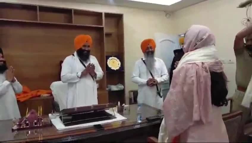 ਆਨੰਦਪੁਰ ਸਾਹਿਬ: ਤਖਤ ਸ੍ਰੀ ਕੇਸਗੜ੍ਹ ਸਾਹਿਬ ਦੇ ਜਥੇਦਾਰ ਗਿਆਨੀ ਸੁਲਤਾਨ ਸਿੰਘ ਵੱਲੋਂ ਰੂਪਨਗਰ ਦੇ ਡੀਸੀ ਅਤੇ ਐਸਐਸਪੀ ਦਾ ਕੀਤਾ ਗਿਆ ਵਿਸ਼ੇਸ਼ ਸਨਮਾਨ