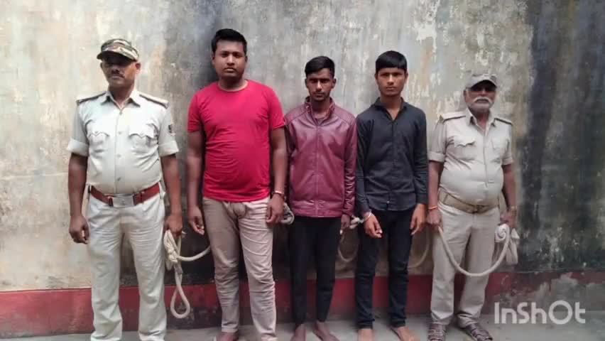 बिस्फी: मधवापुर गैस गोदाम के पास शराब पहुंचा कर लौट रही चोरी की कार के साथ तीन धराये
