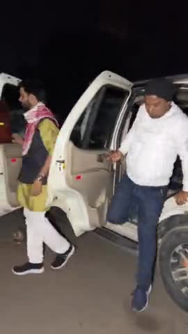 रात के 1 बजे 😥

धनंजय कुमार पुटूस | dhananjay kumar putush | 
#dhananjaykumarputush #ramgarh #Jharkhand #india 
#धनंजय_कुमार_पुटूस #रामगढ़ #झारखंड #इंडिया #rbss #politic