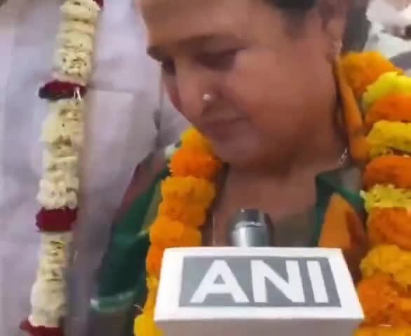 #वाराणसी - हमारे लिए आज ही #होली है सब ऊपर वाले कृपा है - अलका राय कृष्णानंद राय की पत्नी