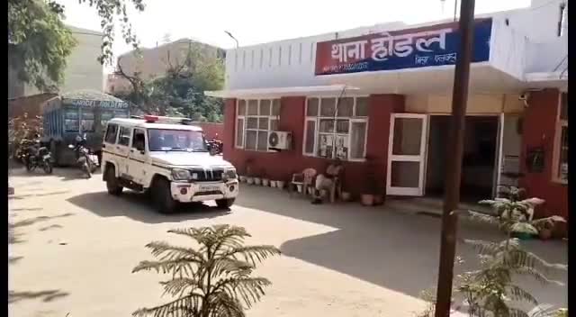 हसनपुर: गांव खाम्बी में घर के बाहर सो रही बुजुर्ग महिला पर कुछ लोगों ने किया जानलेवा हमला, पुलिस ने दर्ज किया मामला