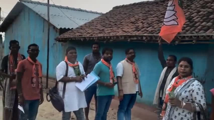 #लाभार्थी_संपर्क_अभियान
आज भारतीय जनता पार्टी  #झीकपानी मंड़ल  बूथ संख्या 171 में अभियान चलाया गया। जिसमें सम्मिलित हुआ और 9638002024 में मिस कॉल करवाया गया।