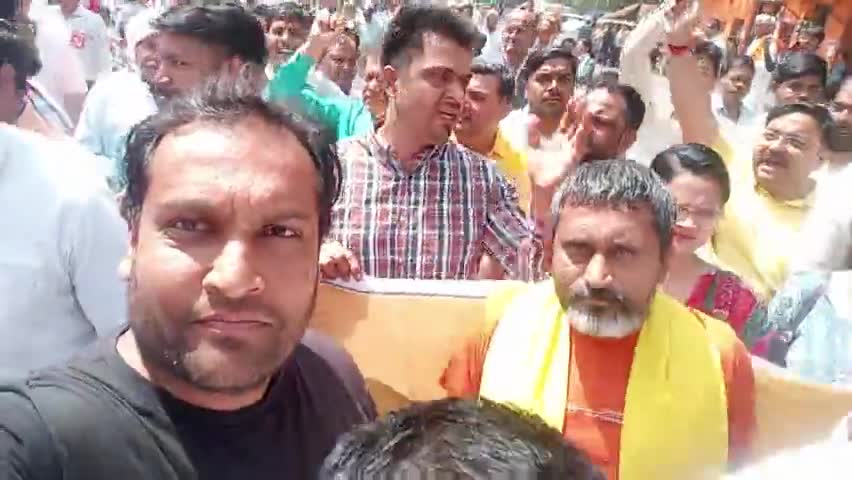 राम लीला मैदान में भीड़ ही भीड़, जगह छोटी पड़ी।
#rohtaknews #haryana #delhi_