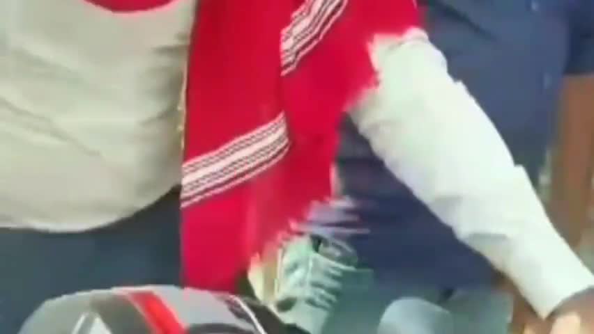 जमुई में चोरी हुई बाइक बरामद,बाइक चोर को पकड़कर रतनपुर के स्थानीय लोगों ने पुलिस को सोपा। #क्राइम